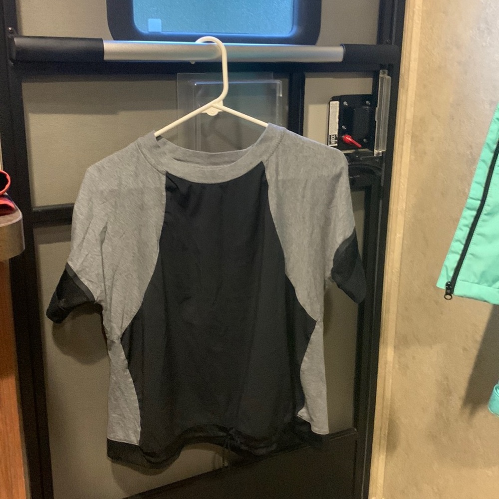 activewear nike shirt